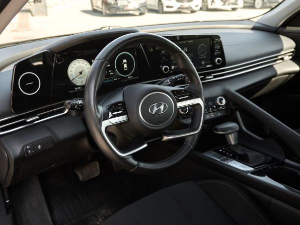 Hyundai Elantra VII (CN7) с пробегом 2022 года, цена 2 288 800 рублей, 39025 км, седан, Автокод Объявления