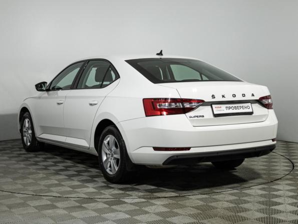 Skoda Superb III Рестайлинг с пробегом 2020 года, цена 2 570 000 рублей, 58319 км, лифтбек, Автокод Объявления
