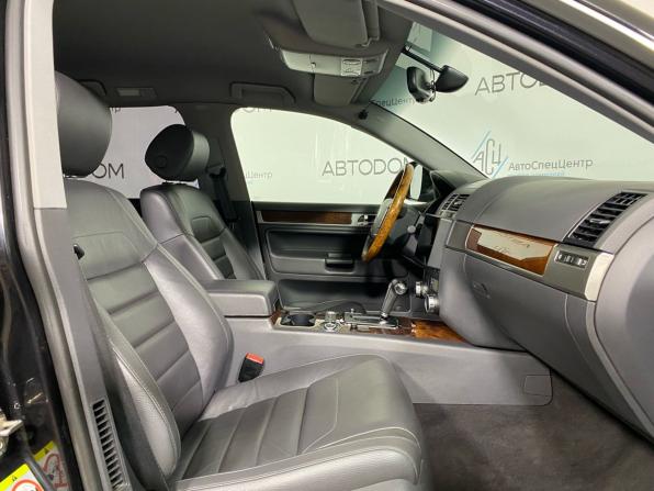 Volkswagen Touareg I Рестайлинг с пробегом 2008 года, цена 897 000 рублей, 224276 км, внедорожник, Автокод Объявления