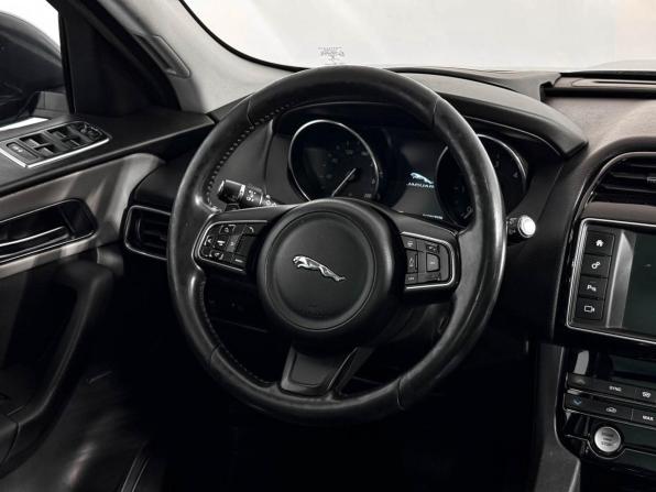 Jaguar F-Pace I с пробегом 2016 года, цена 2 100 000 рублей, 206107 км, внедорожник, Автокод Объявления