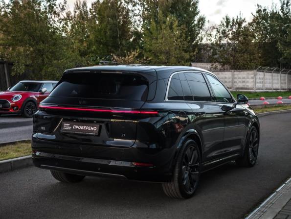 Li Auto (Lixiang) L7 I Рестайлинг с пробегом 2024 года, цена 6 699 000 рублей, 52000 км, внедорожник, Автокод Объявления