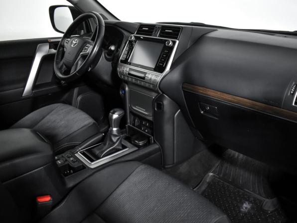 Toyota Land Cruiser Prado 150 Series Рестайлинг 2 с пробегом 2019 года, цена 5 450 000 рублей, 64370 км, внедорожник, Автокод Объявления