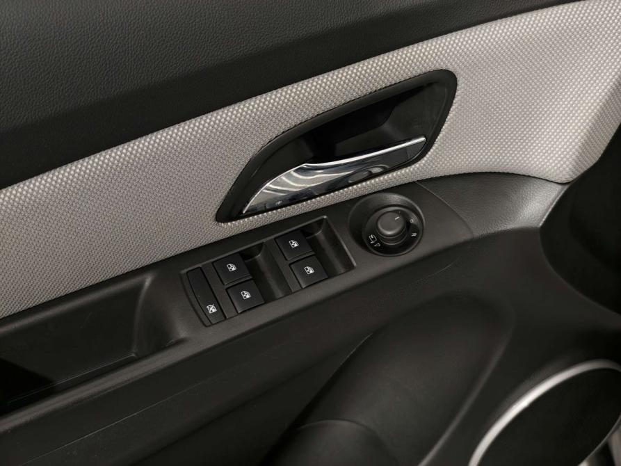 Chevrolet Cruze I Рестайлинг Санкт-Петербург  - изображение 17