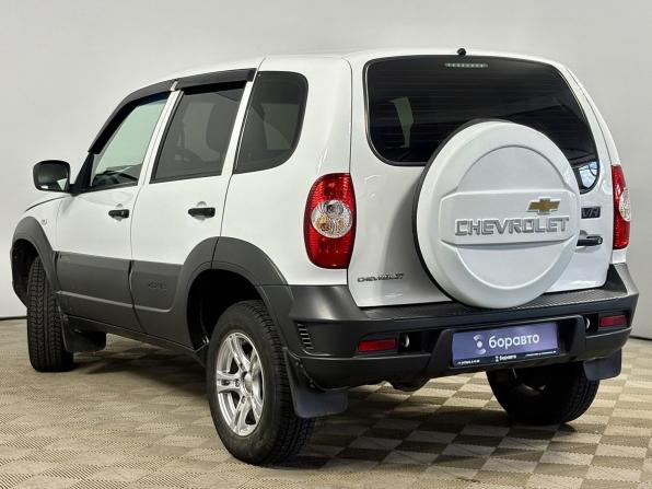 Chevrolet Niva I Рестайлинг с пробегом 2018 года, цена 755 000 рублей, 98616 км, внедорожник, Автокод Объявления