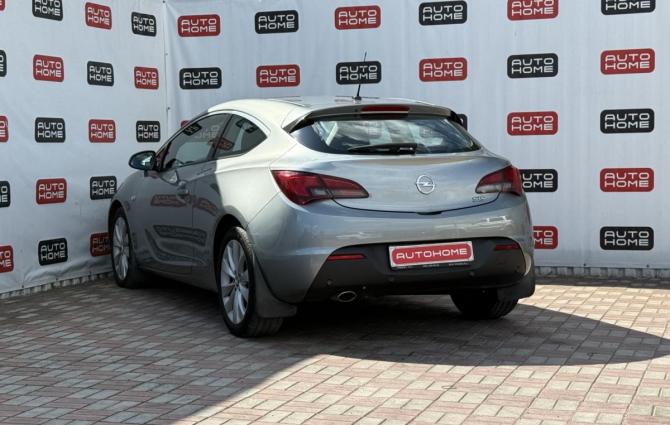 Opel Astra J Рестайлинг с пробегом 2012 года, цена 639 990 рублей, 252500 км, хэтчбек, Автокод Объявления