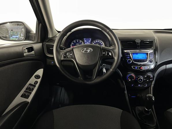 Hyundai Solaris I с пробегом 2012 года, цена 589 900 рублей, 321923 км, хэтчбек, Автокод Объявления