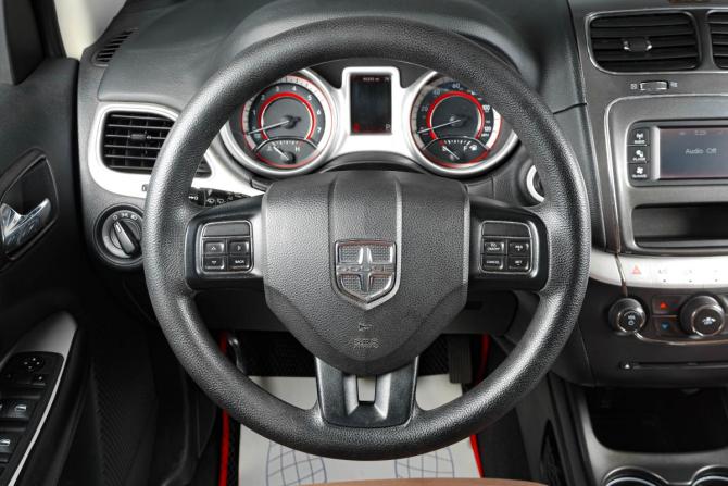 Dodge Journey I Рестайлинг с пробегом 2018 года, цена 1 429 000 рублей, 153356 км, внедорожник, Автокод Объявления