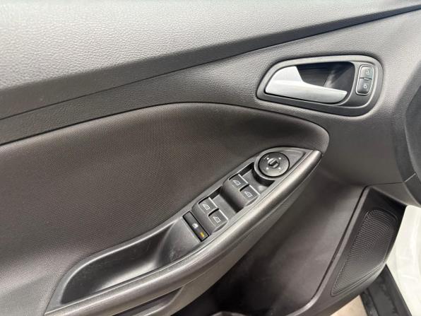 Ford Focus III Рестайлинг с пробегом 2016 года, цена 849 000 рублей, 267589 км, хэтчбек, Автокод Объявления