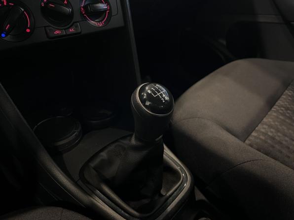 Volkswagen Polo V Рестайлинг с пробегом 2019 года, цена 1 375 000 рублей, 77302 км, седан, Автокод Объявления
