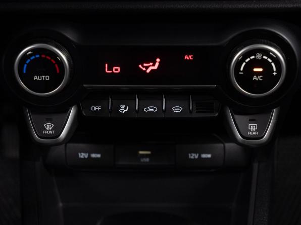 Kia Rio IV Рестайлинг с пробегом 2022 года, цена 1 850 000 рублей, 34920 км, седан, Автокод Объявления
