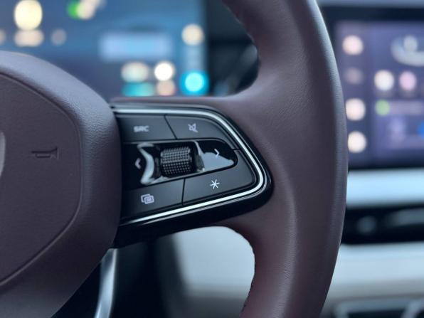Geely Monjaro I с пробегом 2023 года, цена 3 395 000 рублей, 30000 км, внедорожник, Автокод Объявления