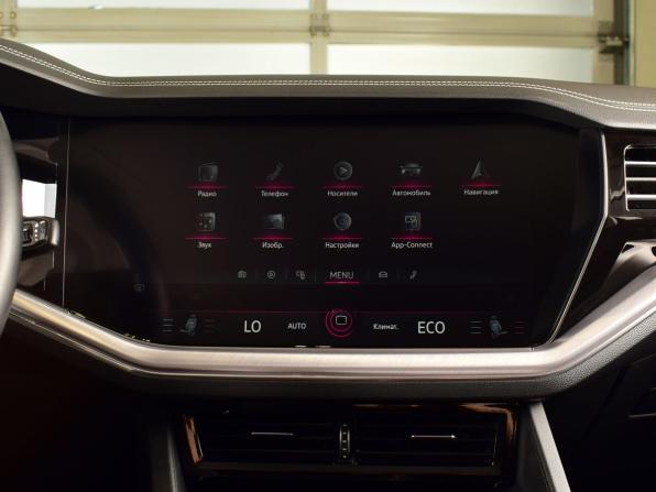 Volkswagen Touareg III с пробегом 2021 года, цена 7 750 995 рублей, 42962 км, внедорожник, Автокод Объявления
