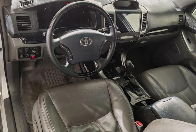 Toyota Land Cruiser Prado 120 Series Рестайлинг с пробегом 2008 года, цена 1 780 000 рублей, 308350 км, внедорожник, Автокод Объявления