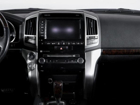 Toyota Land Cruiser 200 Series Рестайлинг 1 с пробегом 2014 года, цена 5 593 500 рублей, 142894 км, внедорожник, Автокод Объявления
