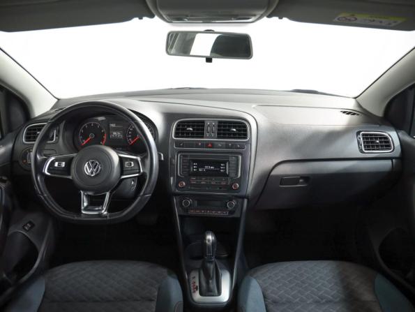 Volkswagen Polo V Рестайлинг с пробегом 2020 года, цена 1 349 000 рублей, 85612 км, седан, Автокод Объявления
