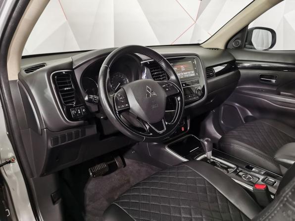 Mitsubishi Outlander III Рестайлинг 3 с пробегом 2019 года, цена 1 895 000 рублей, 124874 км, внедорожник, Автокод Объявления