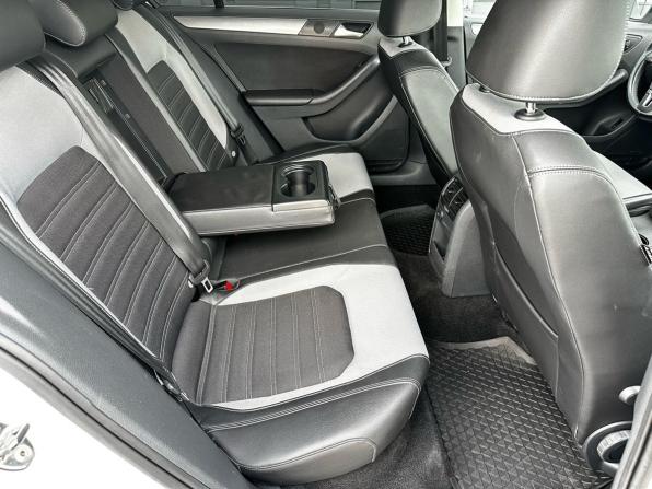 Volkswagen Jetta VI с пробегом 2013 года, цена 1 050 000 рублей, 119047 км, седан, Автокод Объявления