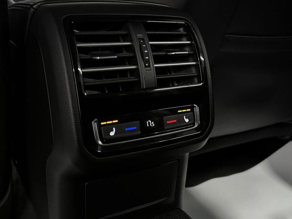 Volkswagen Passat B8 с пробегом 2015 года, цена 1 440 000 рублей, 234429 км, седан, Автокод Объявления