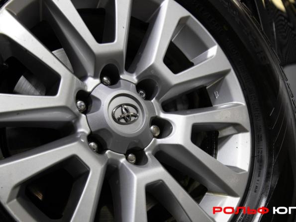 Toyota Land Cruiser Prado 150 Series Рестайлинг 1 с пробегом 2015 года, цена 4 238 000 рублей, 124040 км, внедорожник, Автокод Объявления