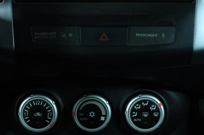 Mitsubishi Outlander II с пробегом 2006 года, цена 1 049 000 рублей, 252000 км, внедорожник, Автокод Объявления