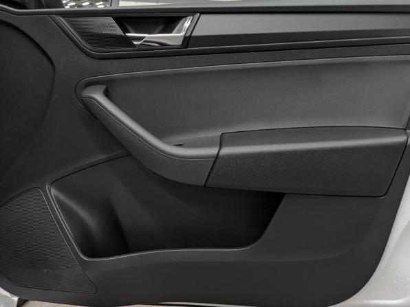 Skoda Rapid II с пробегом 2022 года, цена 1 670 000 рублей, 87379 км, лифтбек, Автокод Объявления