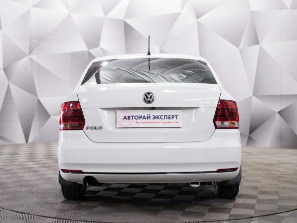 Volkswagen Polo V Рестайлинг с пробегом 2016 года, цена 1 295 000 рублей, 79000 км, седан, Автокод Объявления