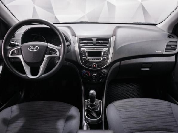 Hyundai Solaris I Рестайлинг с пробегом 2015 года, цена 1 017 000 рублей, 80200 км, седан, Автокод Объявления