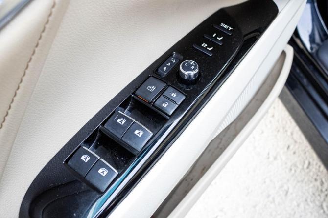 Toyota Camry VIII (XV70) с пробегом 2018 года, цена 2 288 000 рублей, 244548 км, седан, Автокод Объявления