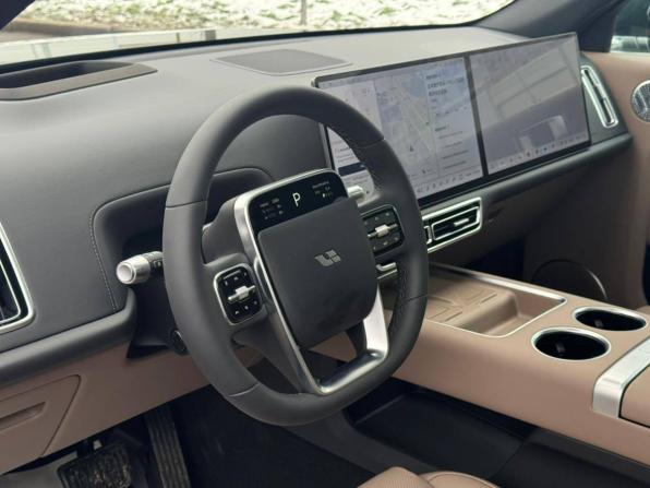 Новый Li Auto (Lixiang) L7 I Рестайлинг 2025 года, цена 8 400 000 рублей, внедорожник, Автокод Объявления