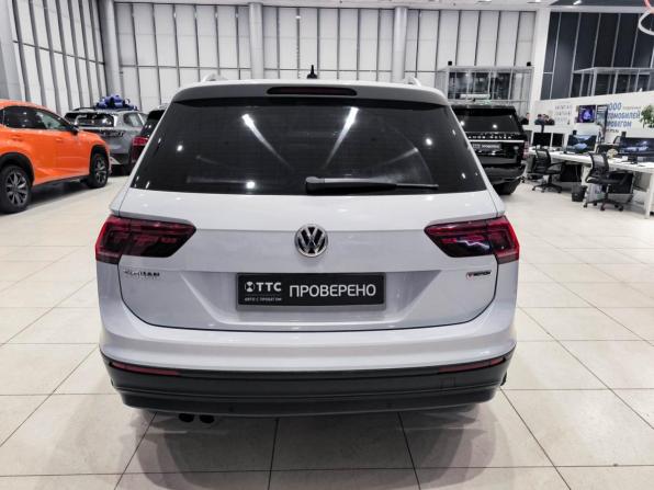 Volkswagen Tiguan II с пробегом 2018 года, цена 2 250 000 рублей, 167939 км, внедорожник, Автокод Объявления