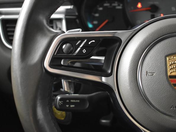 Porsche Macan I с пробегом 2016 года, цена 2 963 300 рублей, 166184 км, внедорожник, Автокод Объявления