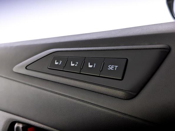 Toyota Alphard III Рестайлинг с пробегом 2018 года, цена 4 700 000 рублей, 137502 км, минивэн, Автокод Объявления