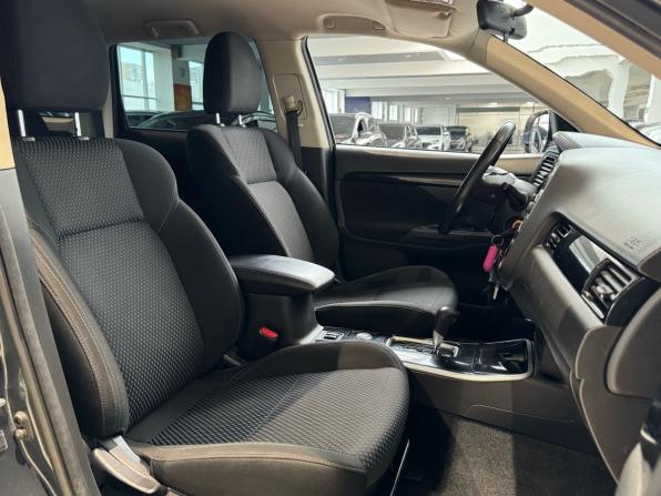 Mitsubishi Outlander III Рестайлинг 3 с пробегом 2019 года, цена 1 770 000 рублей, 180596 км, внедорожник, Автокод Объявления