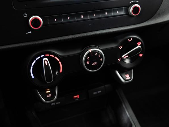 Kia Rio IV Рестайлинг с пробегом 2021 года, цена 1 429 777 рублей, 152009 км, хэтчбек, Автокод Объявления