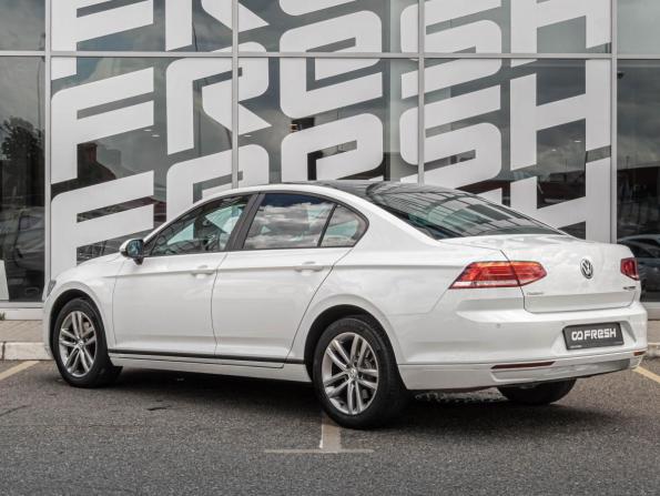 Volkswagen Passat B8 с пробегом 2016 года, цена 1 928 000 рублей, 155991 км, седан, Автокод Объявления