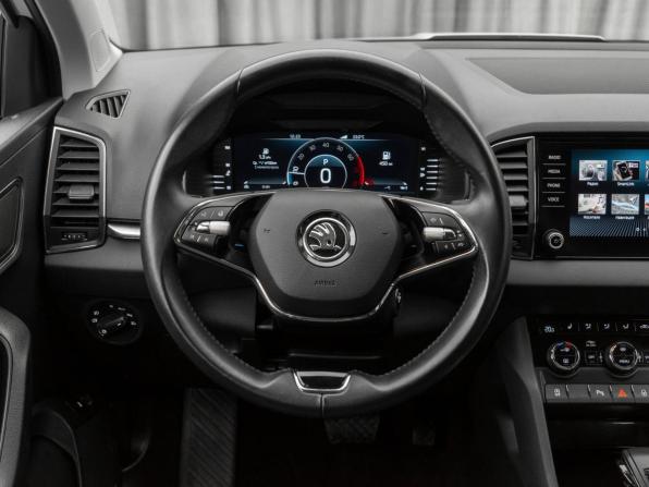 Skoda Karoq I с пробегом 2021 года, цена 2 990 000 рублей, 34102 км, внедорожник, Автокод Объявления