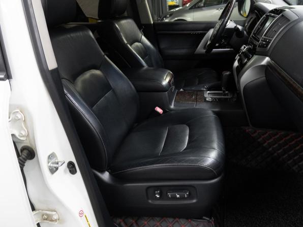 Toyota Land Cruiser 200 Series Рестайлинг 1 с пробегом 2013 года, цена 4 649 000 рублей, 108930 км, внедорожник, Автокод Объявления