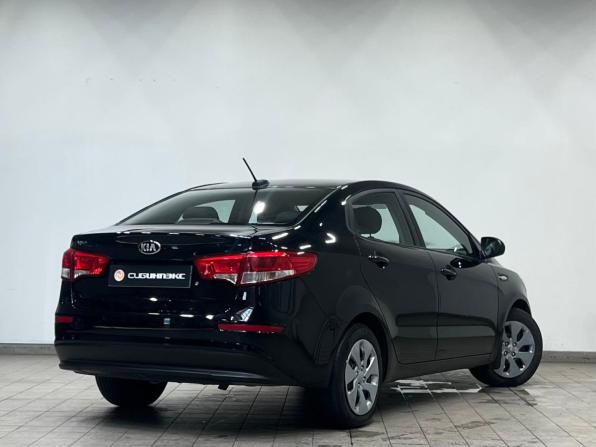 Kia Rio III Рестайлинг с пробегом 2017 года, цена 835 000 рублей, 243700 км, седан, Автокод Объявления