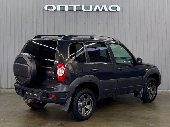 Chevrolet Niva I Рестайлинг с пробегом 2018 года, цена 877 000 рублей, 97311 км, внедорожник, Автокод Объявления