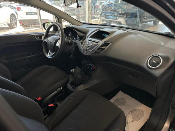 Ford Fiesta Mk6 Рестайлинг с пробегом 2018 года, цена 840 000 рублей, 115965 км, хэтчбек, Автокод Объявления