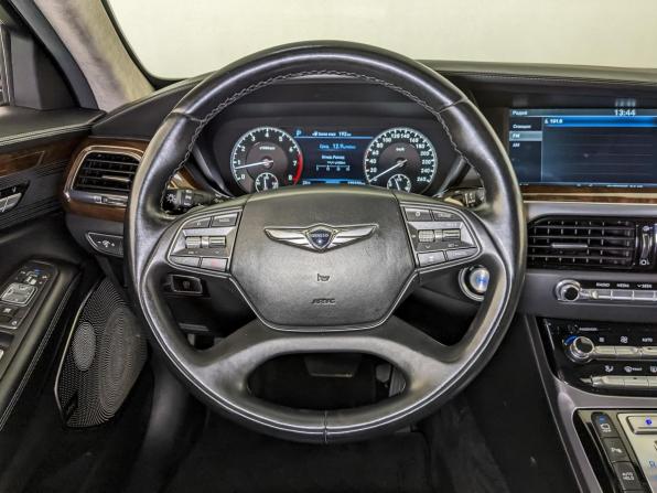 Genesis G90 I с пробегом 2017 года, цена 2 405 000 рублей, 175317 км, седан, Автокод Объявления