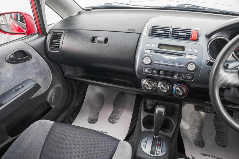 Honda Fit I Барнаул  - изображение 17