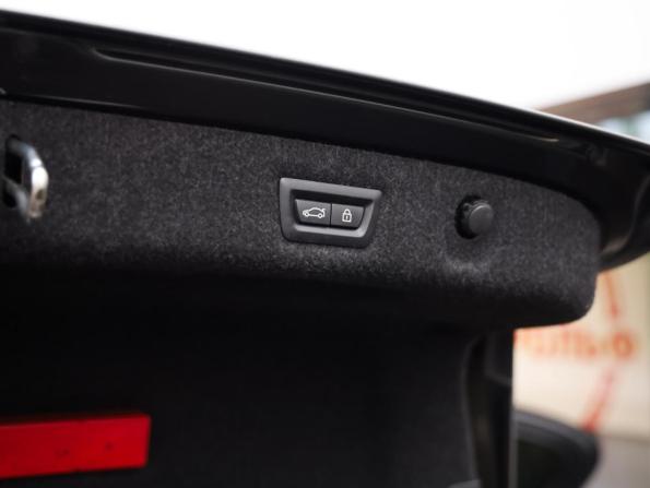 BMW 5 серии VII (G30/G31/G38) с пробегом 2018 года, цена 3 885 750 рублей, 130705 км, седан, Автокод Объявления