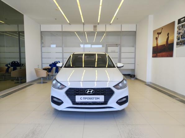 Hyundai Solaris II с пробегом 2017 года, цена 910 000 рублей, 207860 км, седан, Автокод Объявления