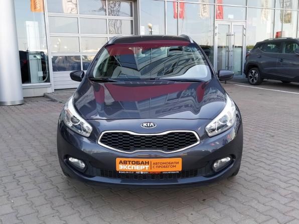 Kia Ceed II с пробегом 2014 года, цена 1 300 000 рублей, 95240 км, универсал, Автокод Объявления