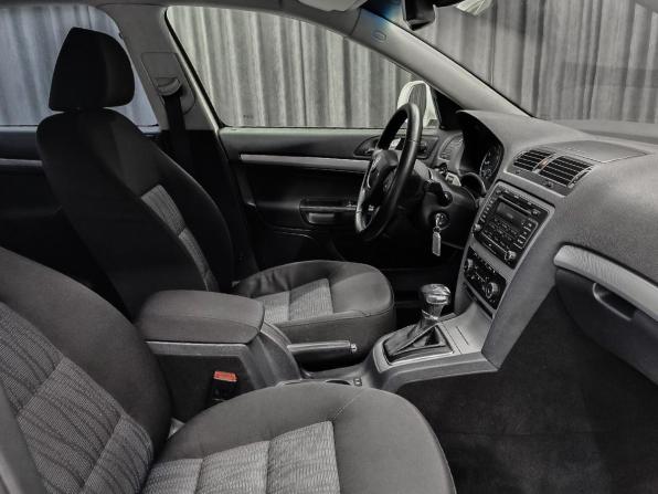 Skoda Octavia II (A5) Рестайлинг с пробегом 2012 года, цена 829 000 рублей, 199000 км, лифтбек, Автокод Объявления