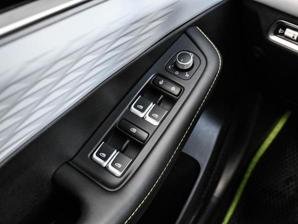 Geely Coolray I Рестайлинг с пробегом 2023 года, цена 1 999 000 рублей, 29576 км, внедорожник, Автокод Объявления