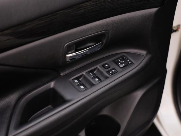 Mitsubishi Outlander III Рестайлинг 2 с пробегом 2015 года, цена 1 579 777 рублей, 193986 км, внедорожник, Автокод Объявления