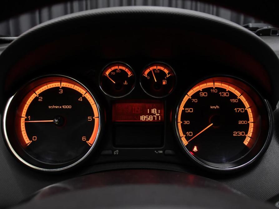 Peugeot 408 I Москва  - изображение 13