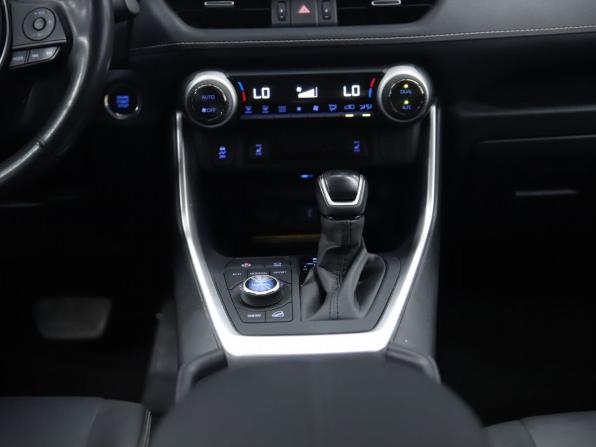 Toyota RAV4 V (XA50) с пробегом 2021 года, цена 3 550 000 рублей, 39459 км, внедорожник, Автокод Объявления